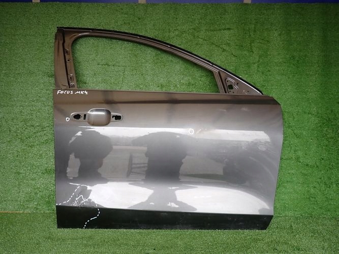 FORD FOCUS MK4 IV 18- PRAVE PREDNE DVERE