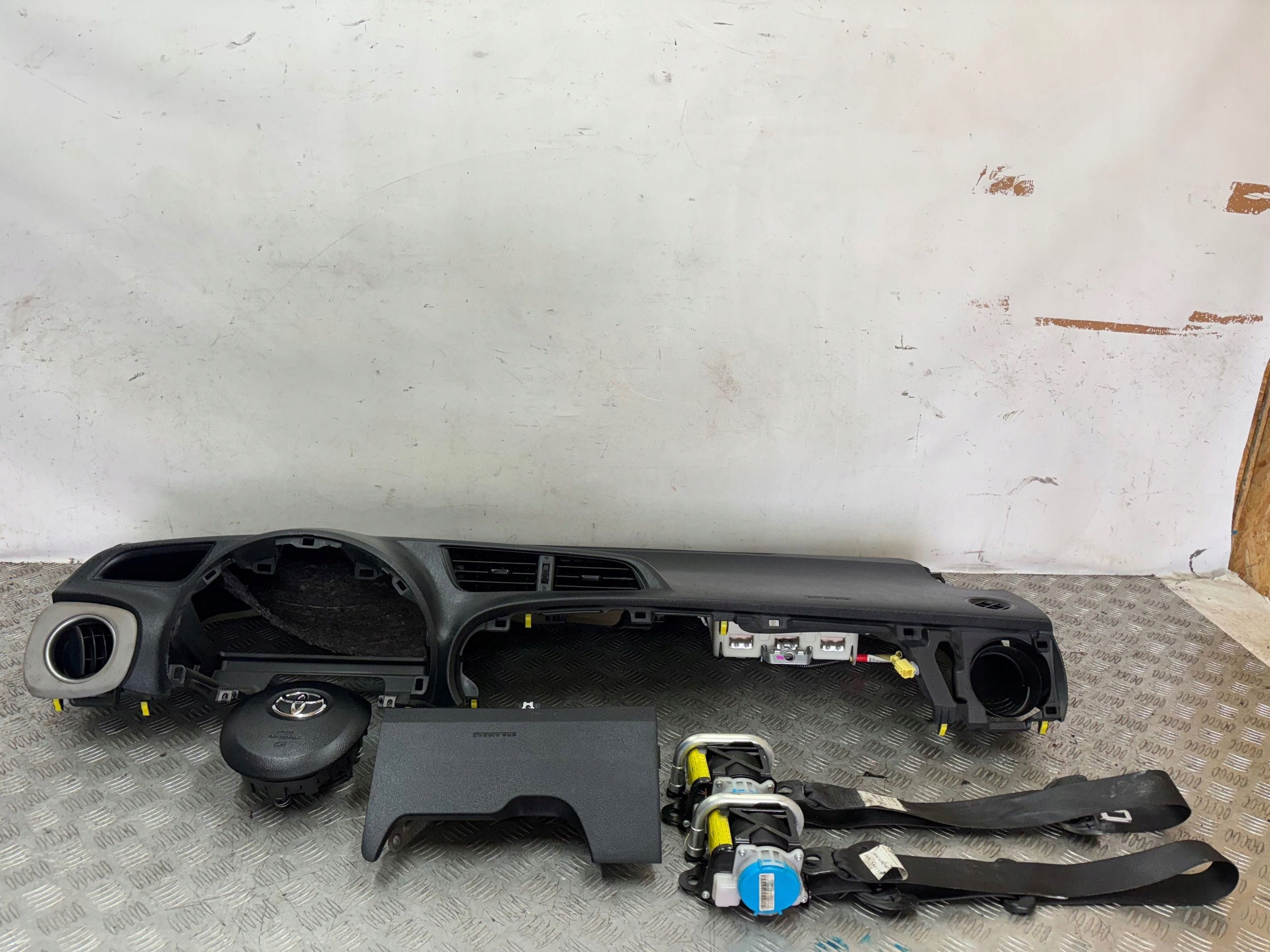 DOSKA AIRBAG PÁSY TOYOTA YARIS 3 III 11-
