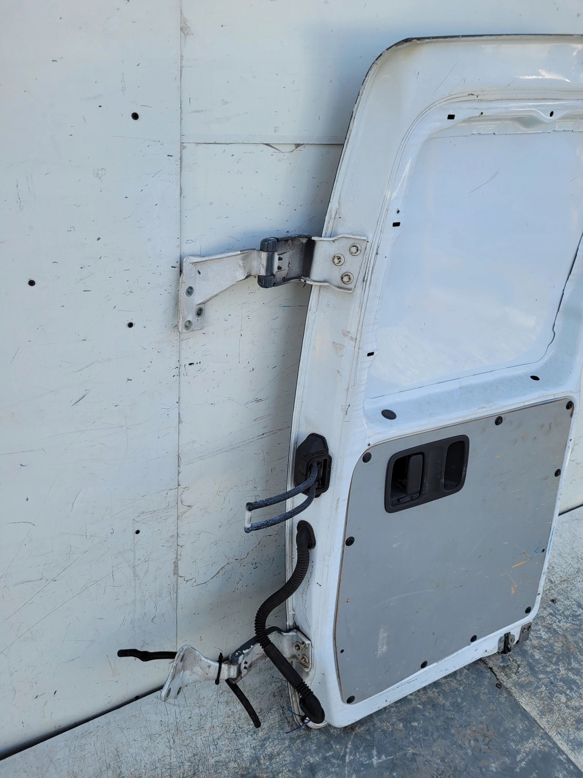 MERCEDES VITO W639 LIFT PRAVE ZADNE DVERE FURTKI