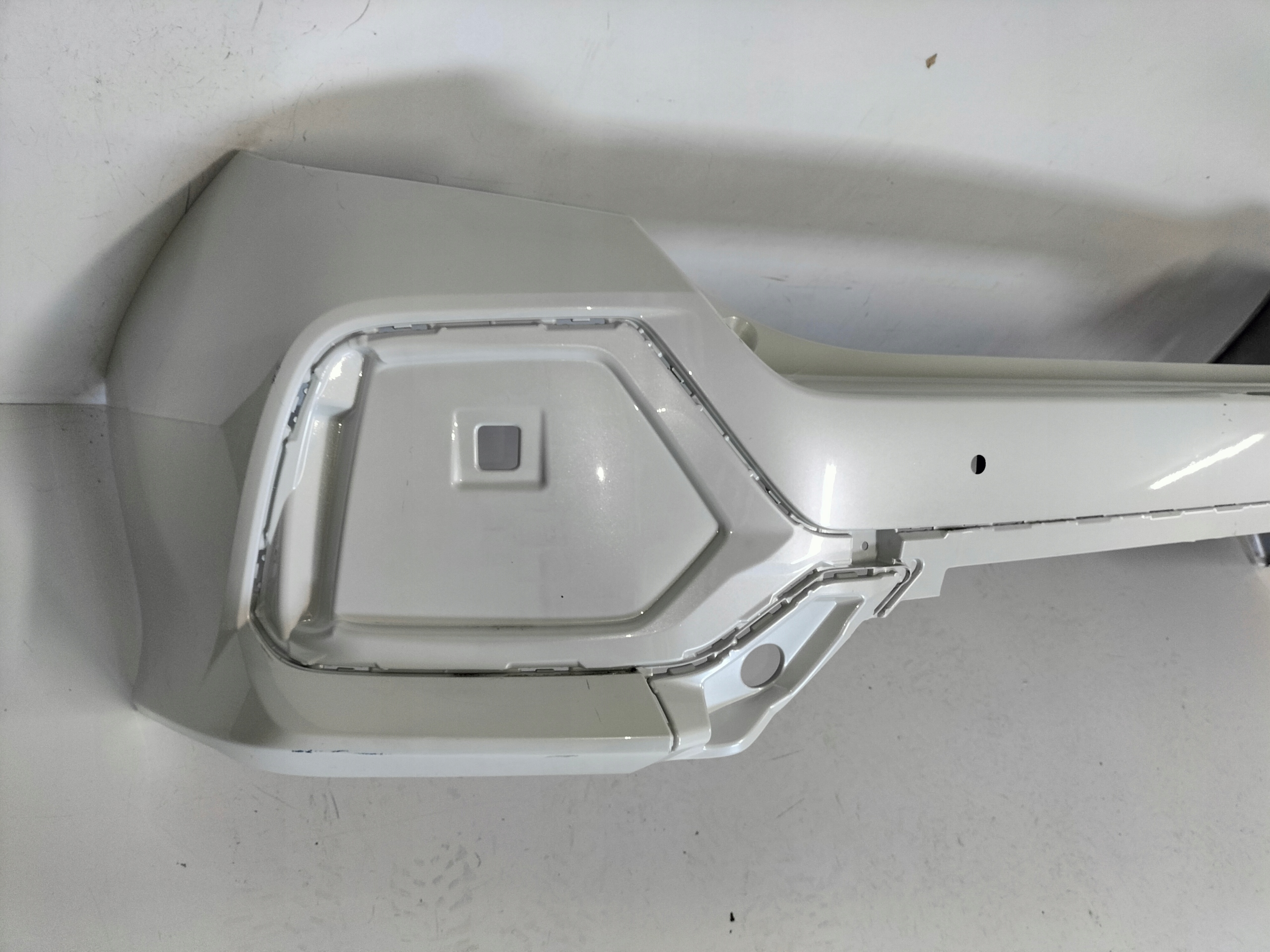 ZADNÝ NÁRAZNÍK HONDA CIVIC X 17- HB SPORT