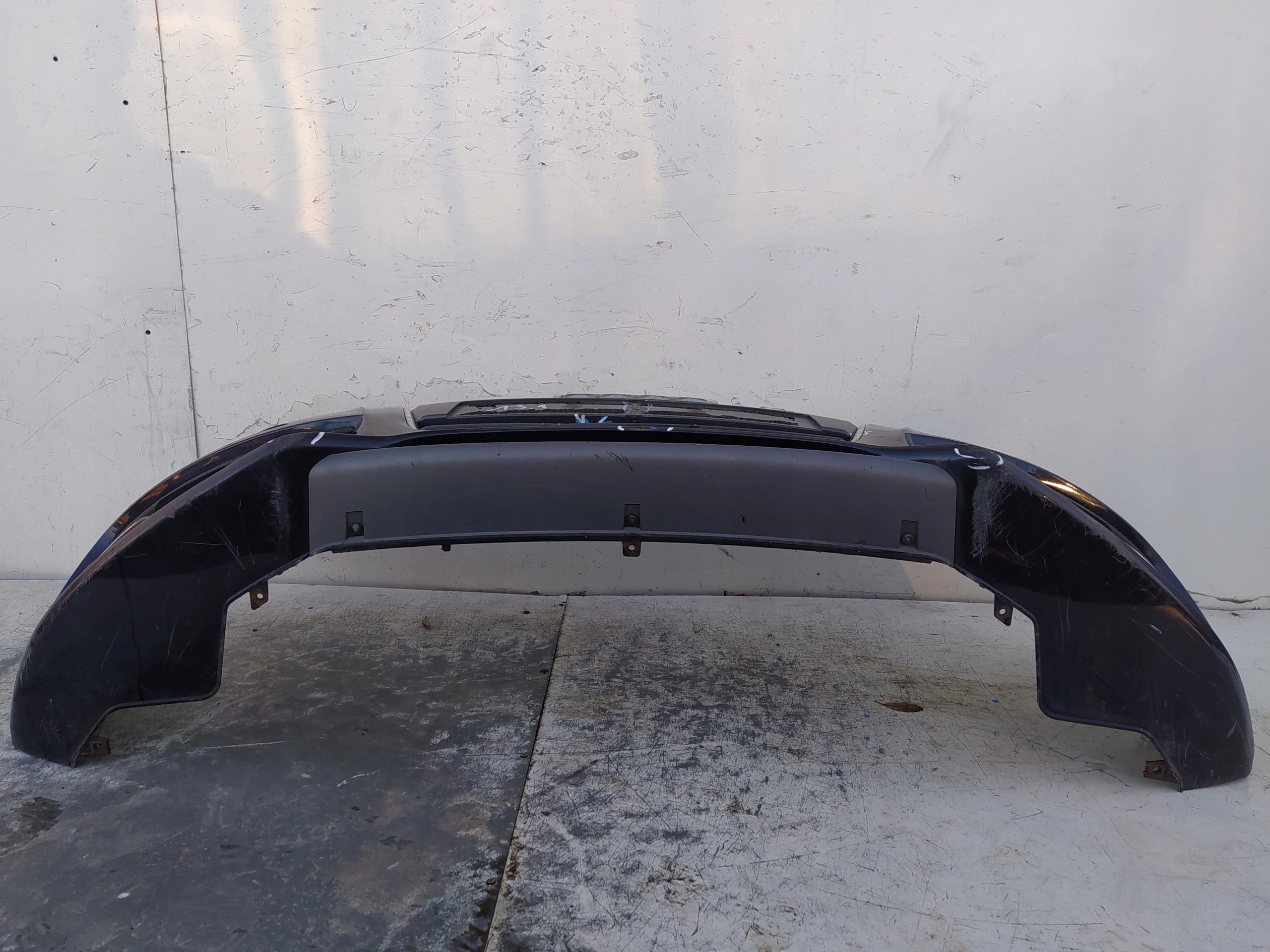 AUDI A4 B8 XENON S-LINE PREDNÝ NÁRAZNÍK