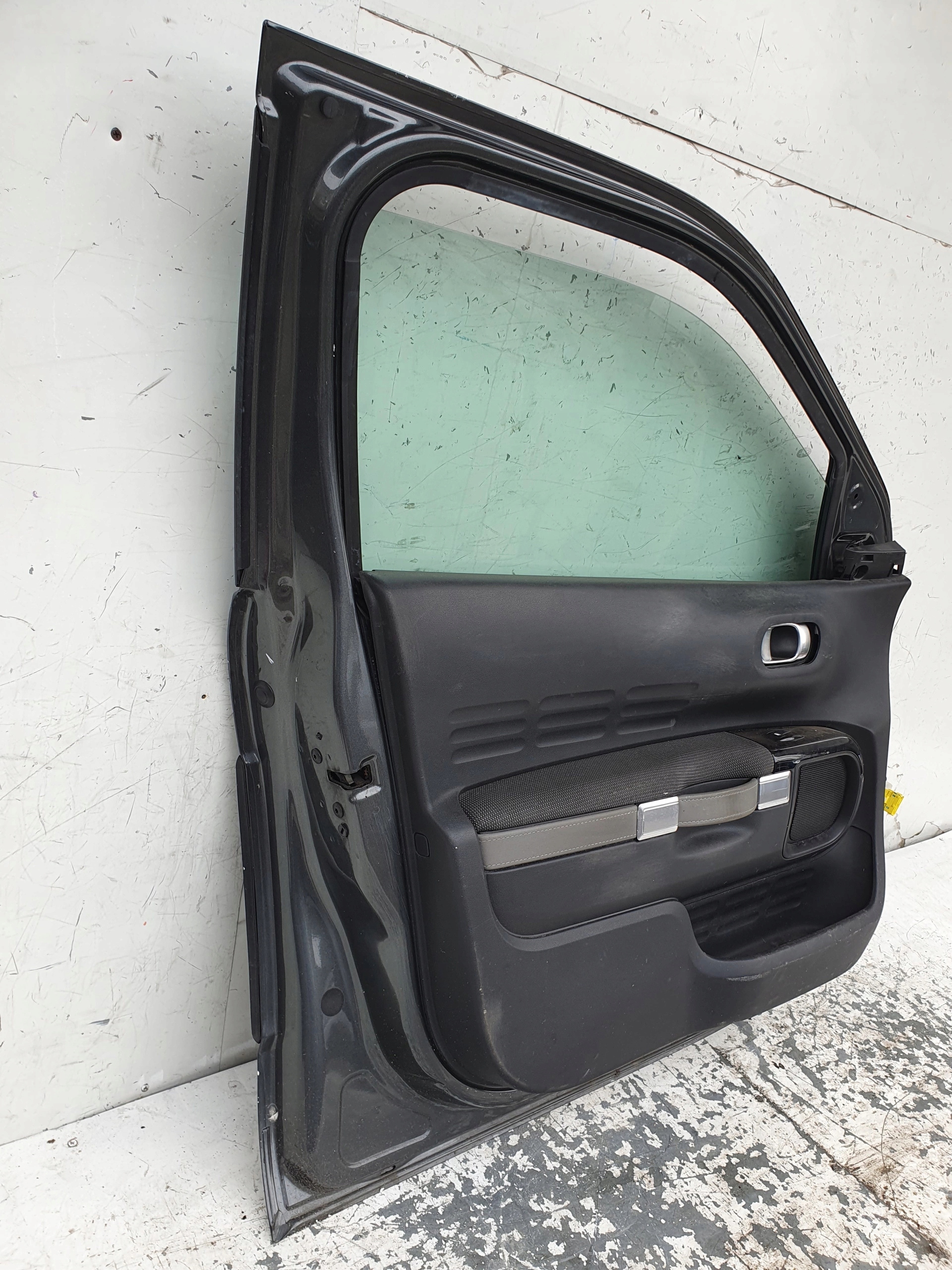 CITROEN C4 CACTUS LAVE PREDNE DVERE