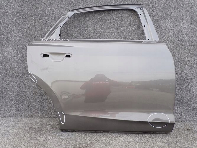 AUDI A8 D5 4N LONG 17- PRAVE ZADNE DVERE