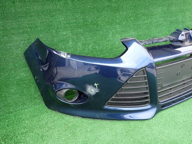 FORD FOCUS MK3 III 10-14 PREDNÝ NÁRAZNÍK