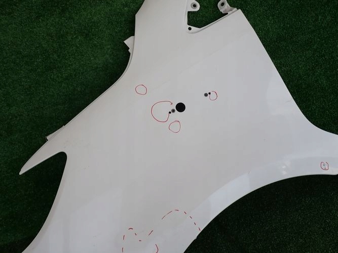 MERCEDES W907 907 W910 910 ĽAVÝ PREDNÝ BLATNÍK