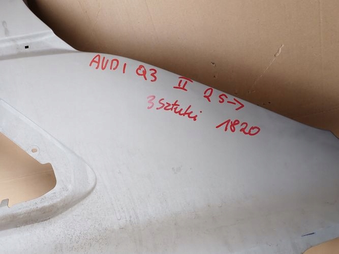 AUDI Q3 II 25- BOČNICA ĽAVÝ ZADNÝ BLATNÍK PRAH STLPIK