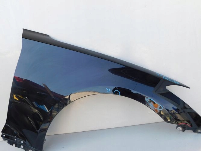 HYUNDAI GENESIS 13- PRAVY PREDNY BLATNIK