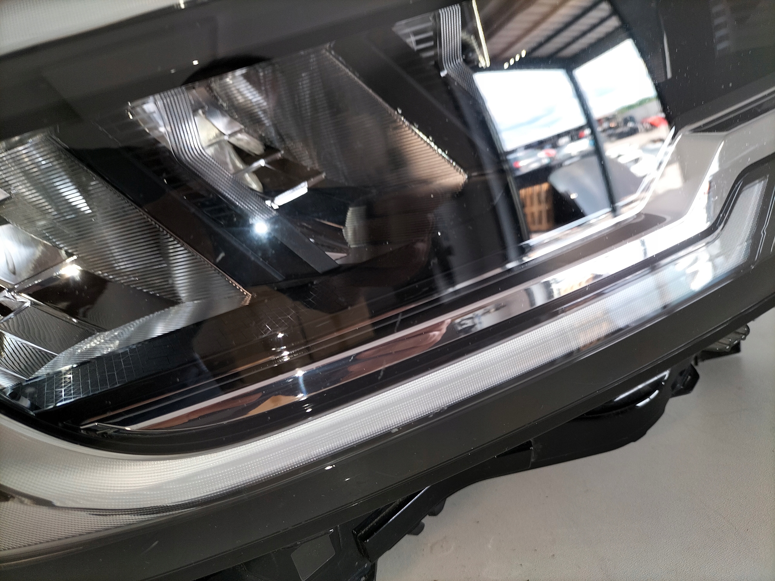 PRAVE PREDNE SVETLO RENAULT KANGOO 4 IV 21- FULL LED