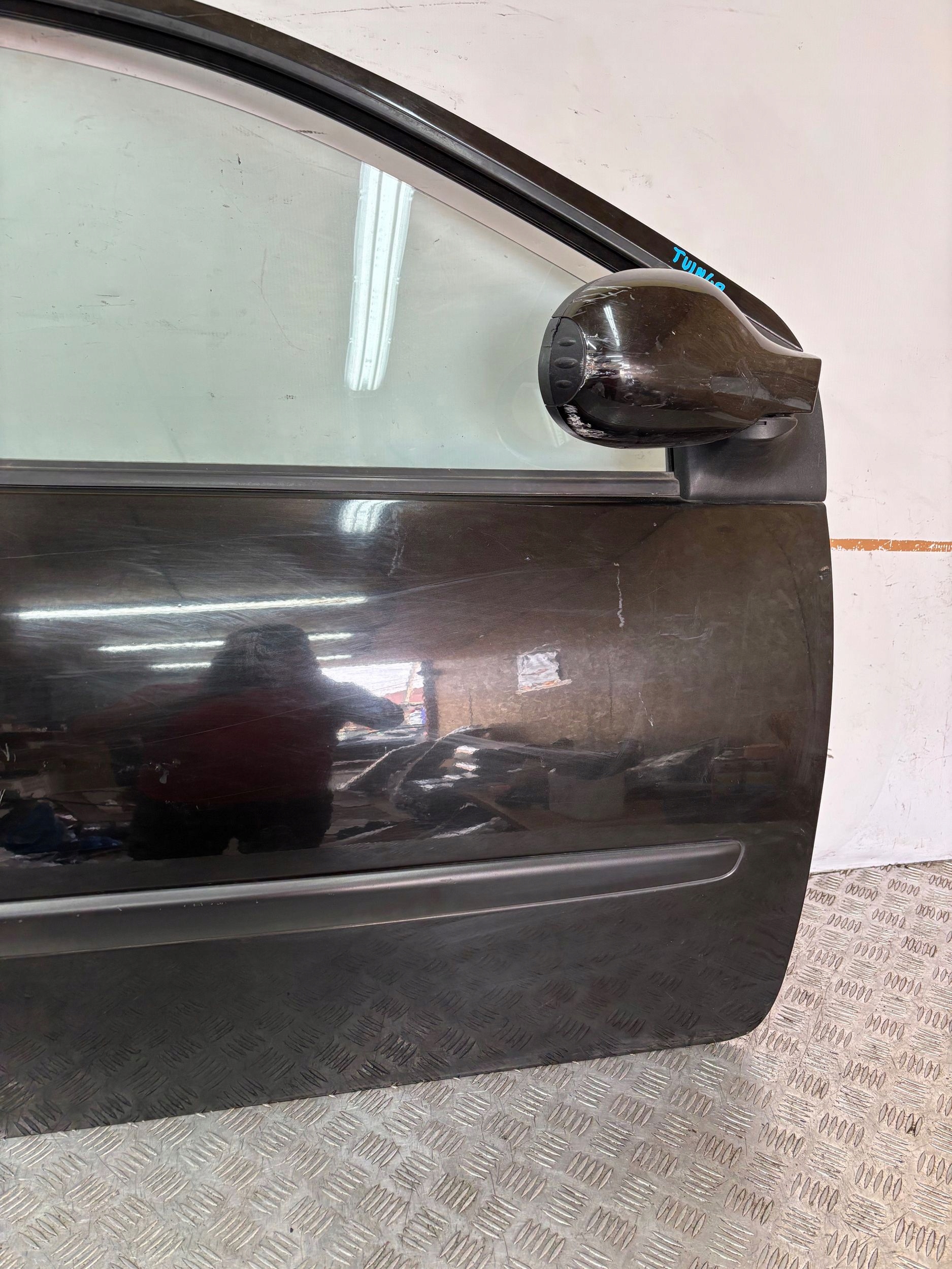 PRAVE DVERE RENAULT TWINGO II 2 07-
