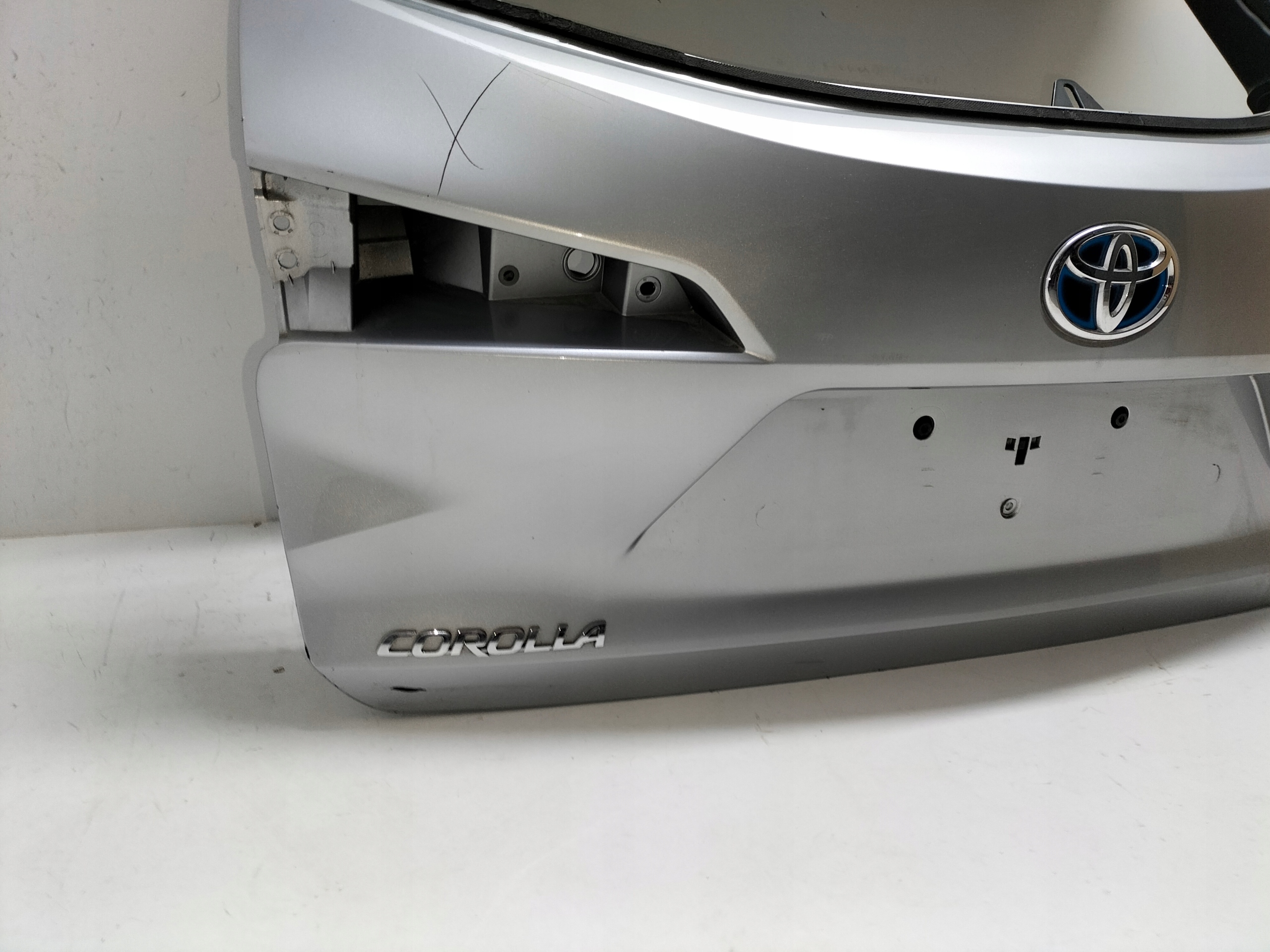 ZADNÁ KAPOTA TOYOTA COROLLA E21 18- KOMBI