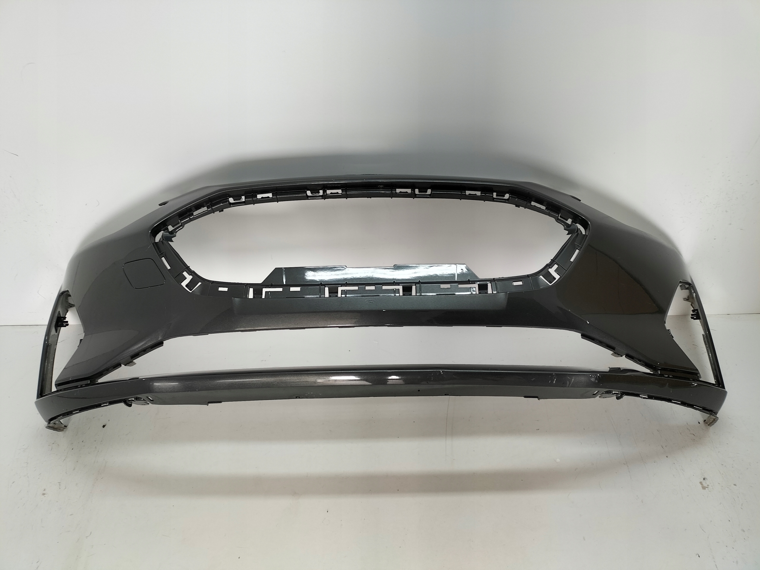 PREDNÝ NÁRAZNÍK FORD FOCUS MK4 18-