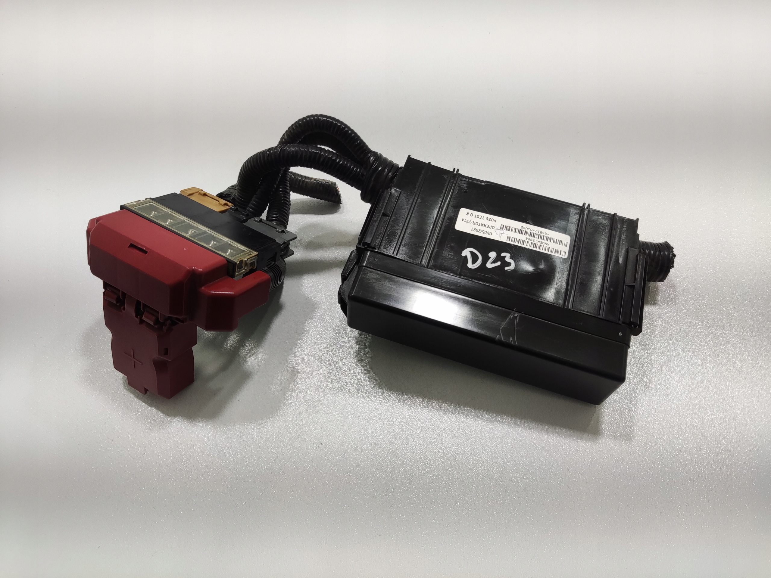 PLUSOVY KONTAKT AUTOBATERIE NISSAN NAVARA D23 24012-5JU4B