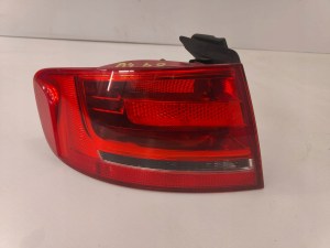 Audi a4 b8 08-11 oe 8k5 945 095D LAVE ZADNE SVETLO Audi a4 b8 08-11 oe 8k5 945 095D LAVE ZADNE SVETLO