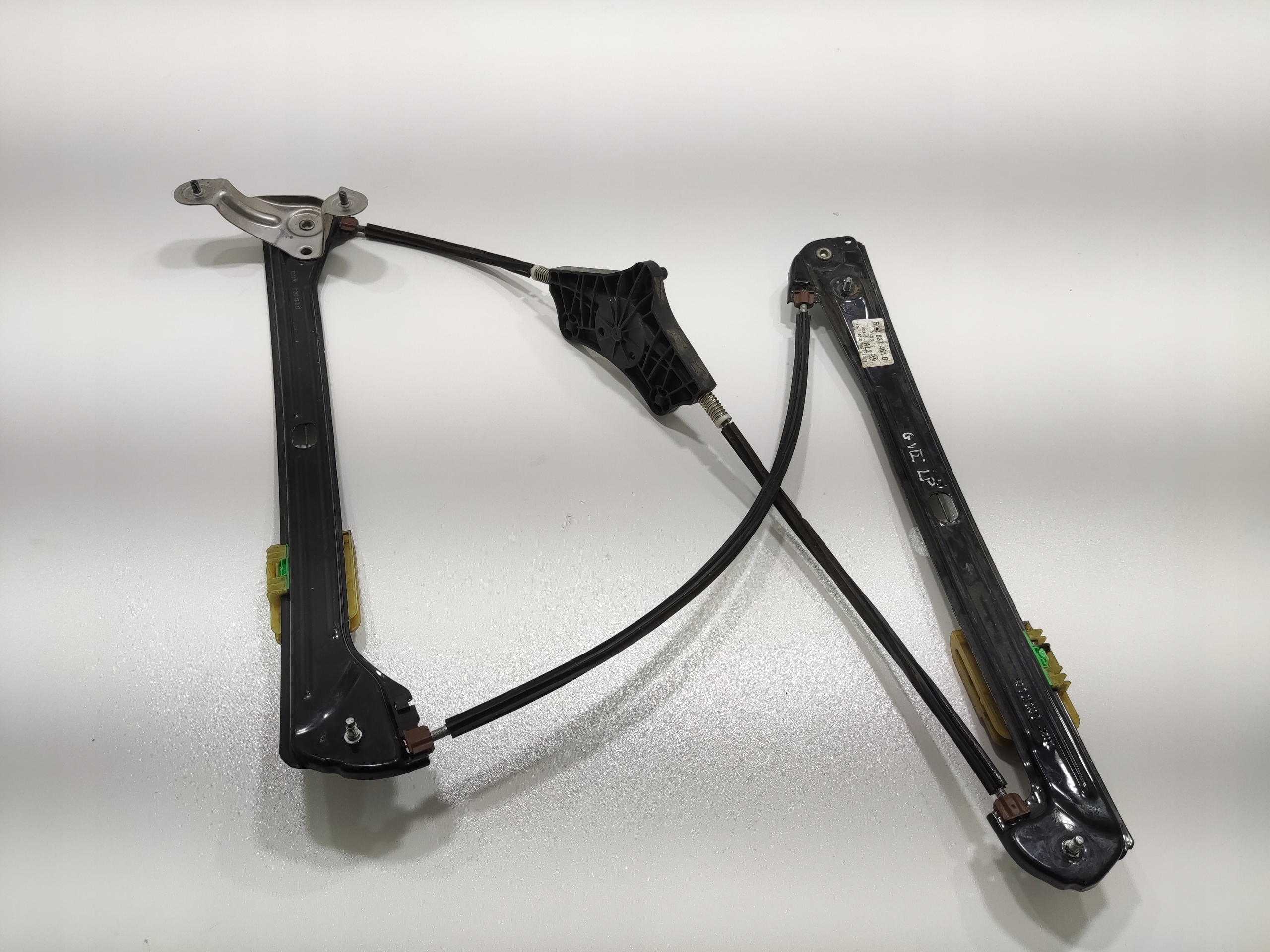 ĽAVÝ PREDNÝ MECHANIZMUS SŤAHOVANIA OKNA VOLKSWAGEN GOLF VII 5Q4837461G 2012-16