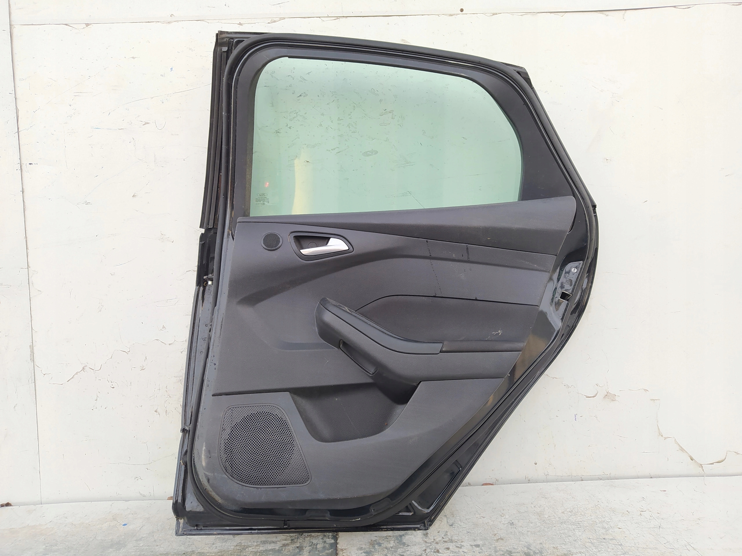 FORD FOCUS MK3 HB PRAVE ZADNE DVERE