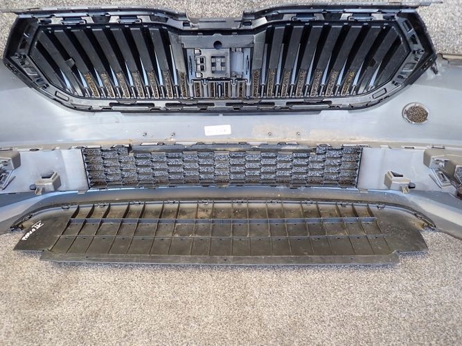 SKODA FABAI IV PREDNÝ NÁRAZNÍK NASÁVANIA VZDUCHU