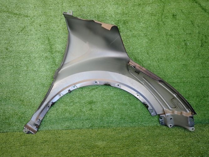 TOYOTA C-HR CHR 16- ĽAVÝ PREDNÝ BLATNÍK