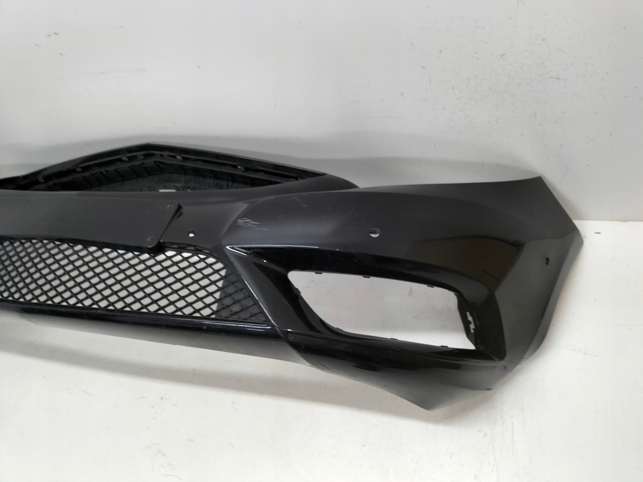 PREDNÝ NÁRAZNÍK MERCEDES B KLASA W246 11-14