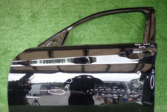 BMW F20 F21 1 LAVE PREDNE DVERE