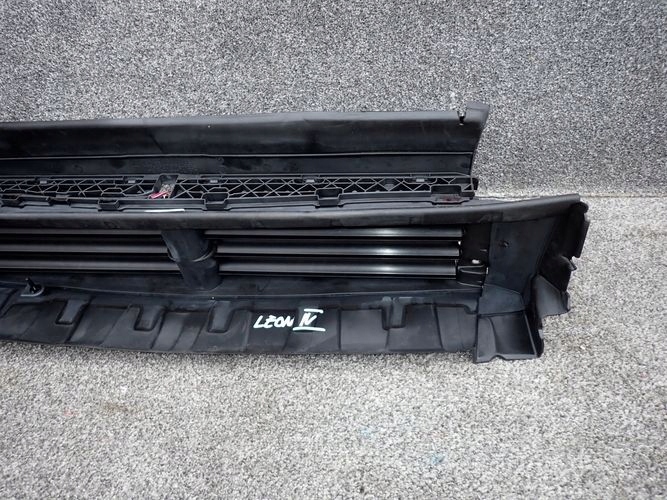 SEAT VW AUDI JETTA MRIEŽKA 17A122327A