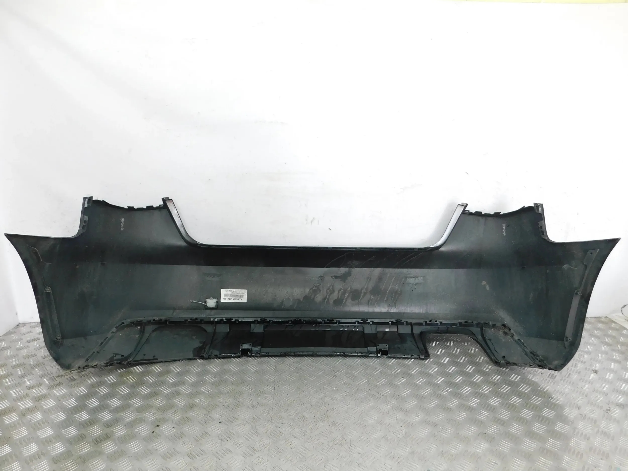 ZADNÝ NÁRAZNÍK AUDI A3 8V 3D