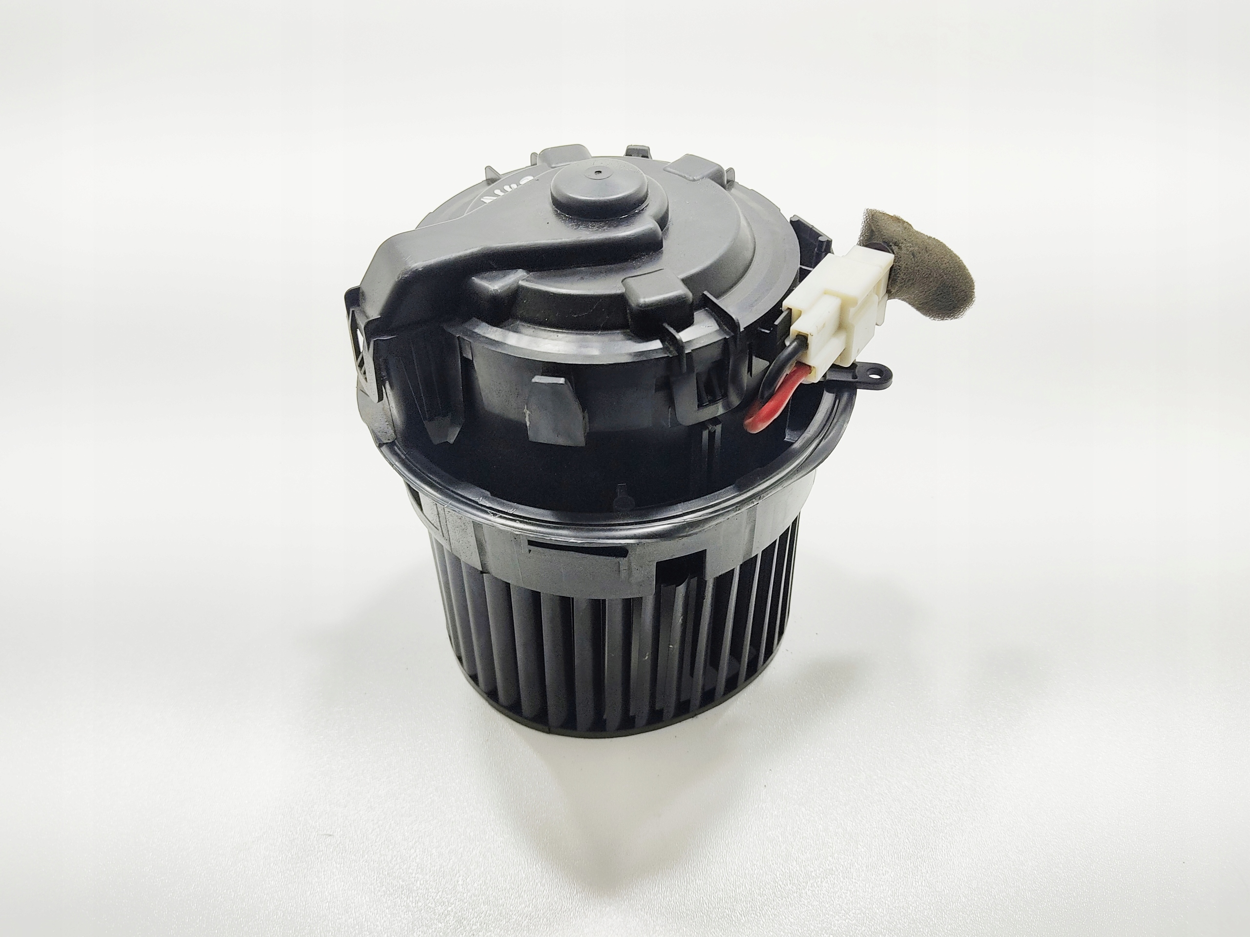 MOTORČEK KÚRENIA E-NV200 2014-21 EUROPA