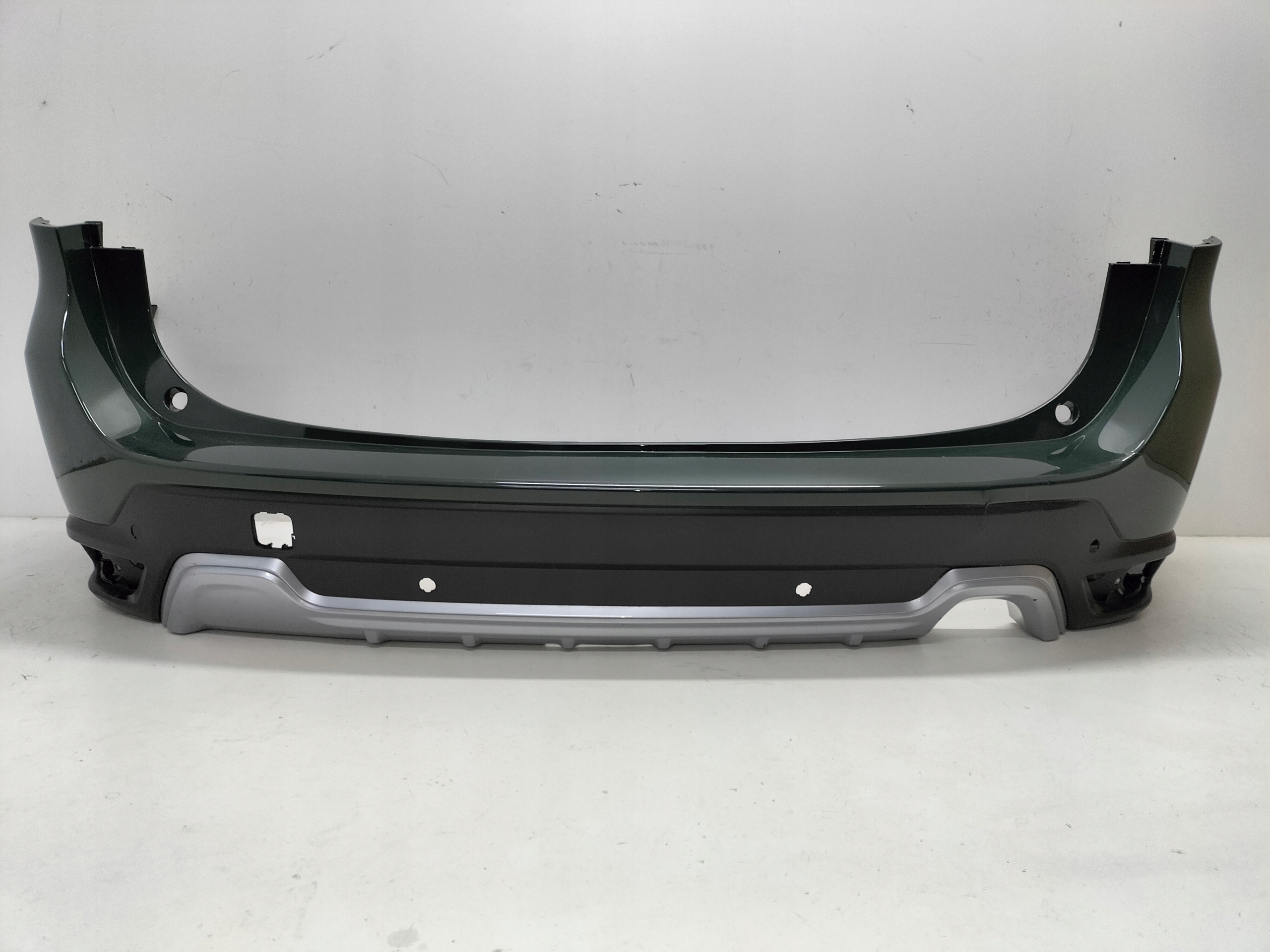 ZADNÝ NÁRAZNÍK SUBARU FORESTER 5 V 18-