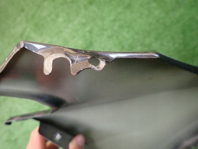 VW GOLF VII LIFT 17- ĽAVÝ PREDNÝ BLATNÍK