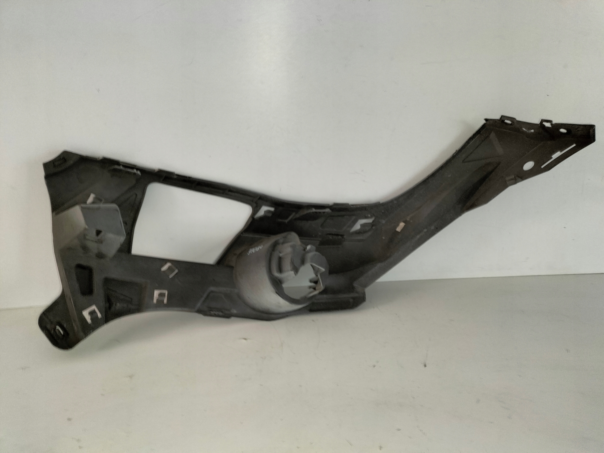 PRÍVOD DRZIAK HMLOVKAu PREDNÝ SVETLOy BMW X6 F16 14-19