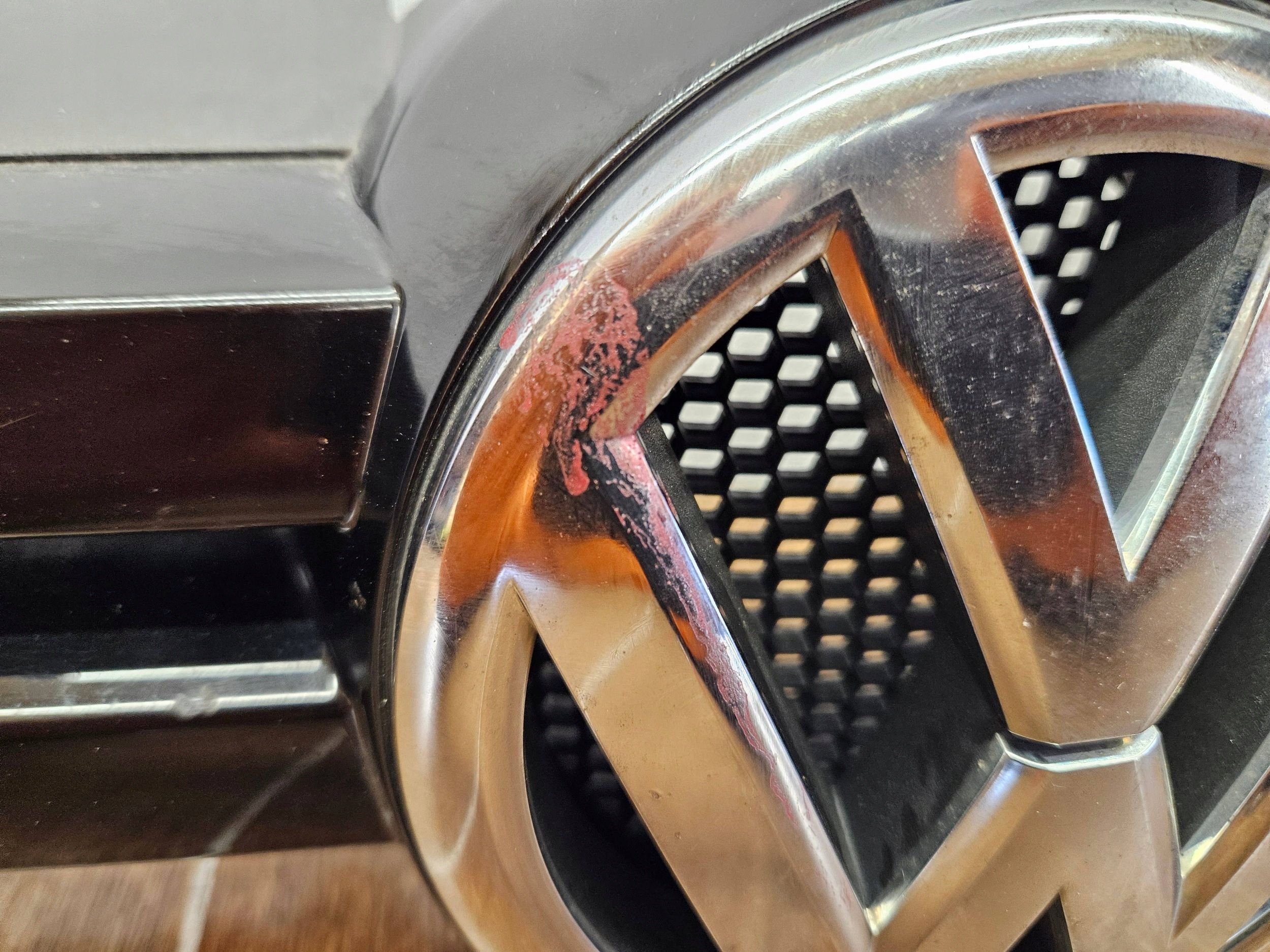 Volkswagen Golf VI MRIEŽKA LIŠTA CHLADIČA LIŠTA MRIEŽKA 5K0853651