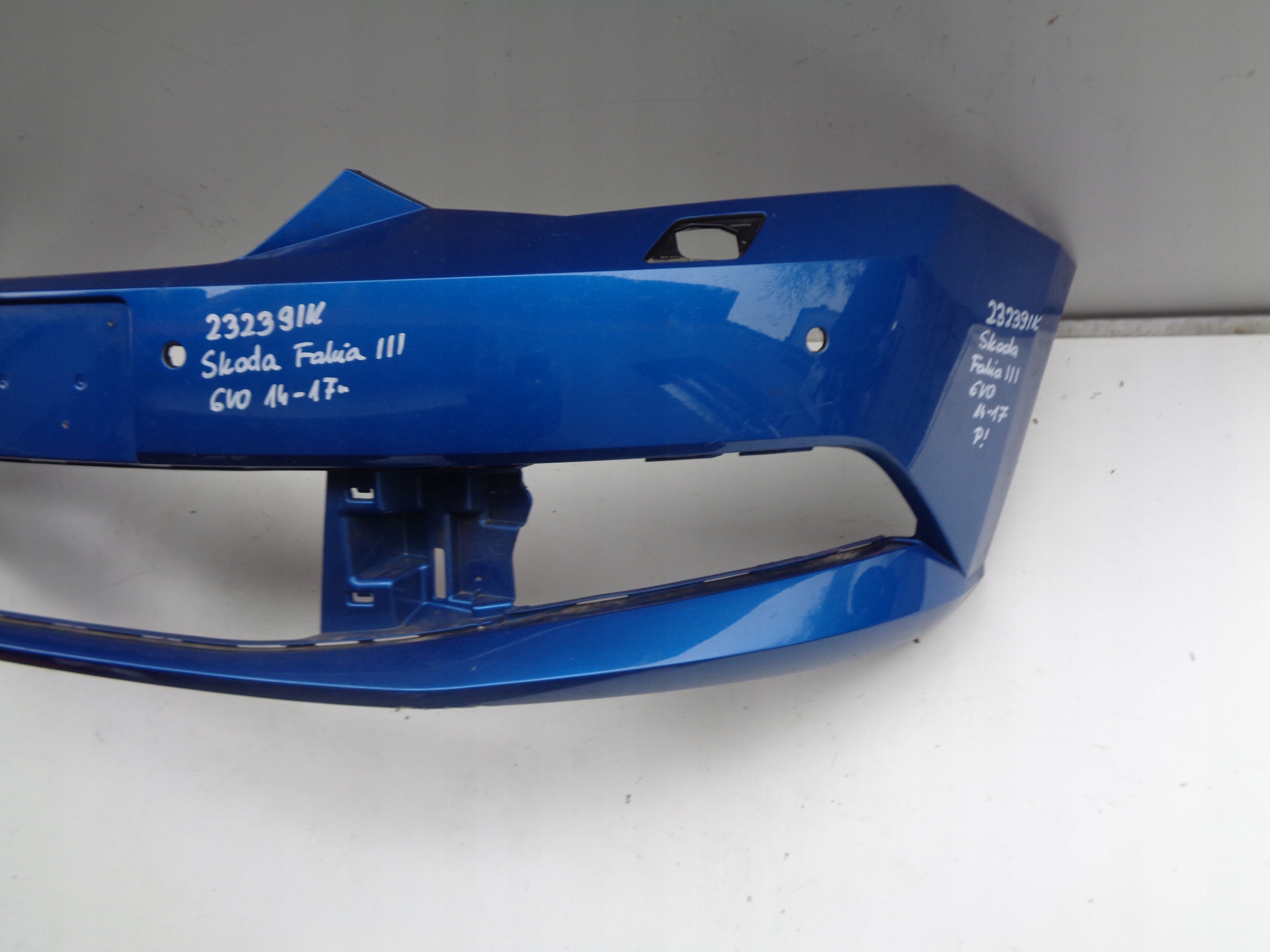 PREDNÝ NÁRAZNÍK SKODA FABIA III 6V 6V0 14-17 23239