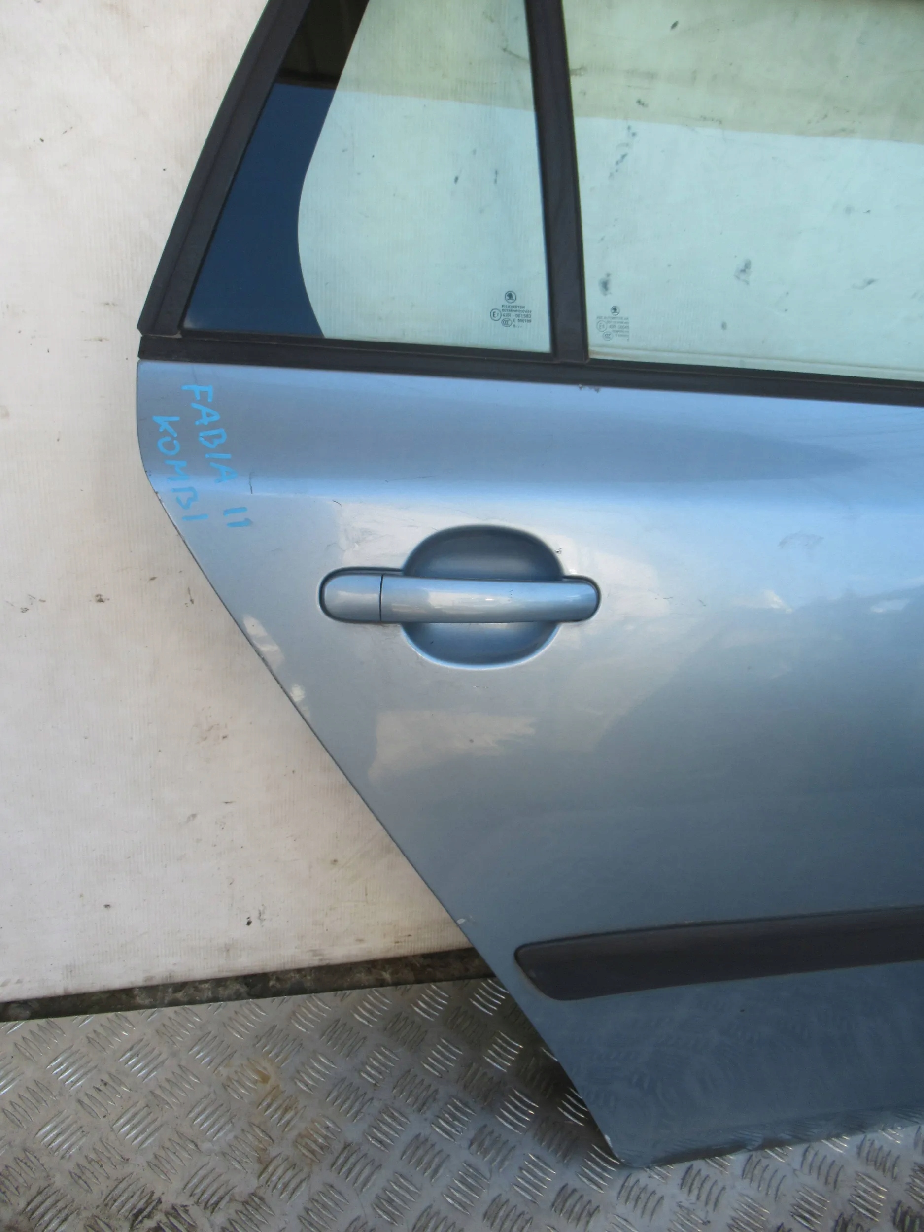 PRAVE ZADNE DVERE SKODA FABIA II 2 KOMBI