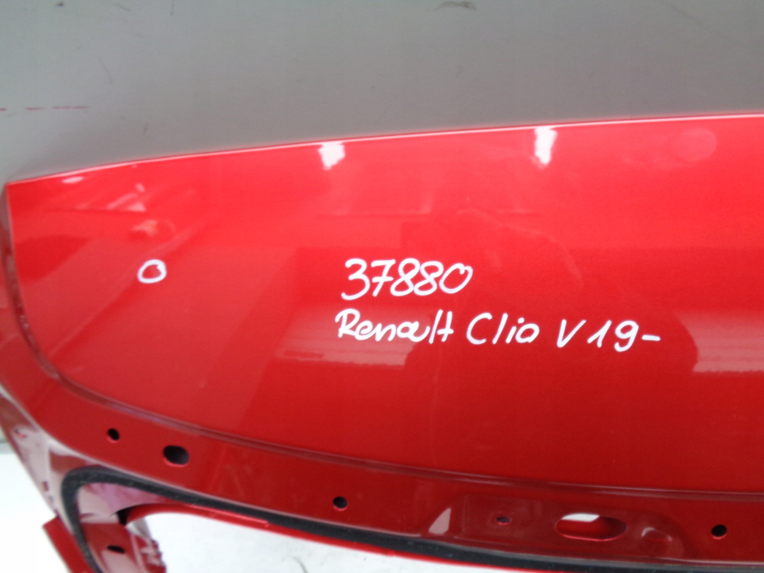 ZADNÁ KAPOTA RENAULT CLIO V 19- NR 37880