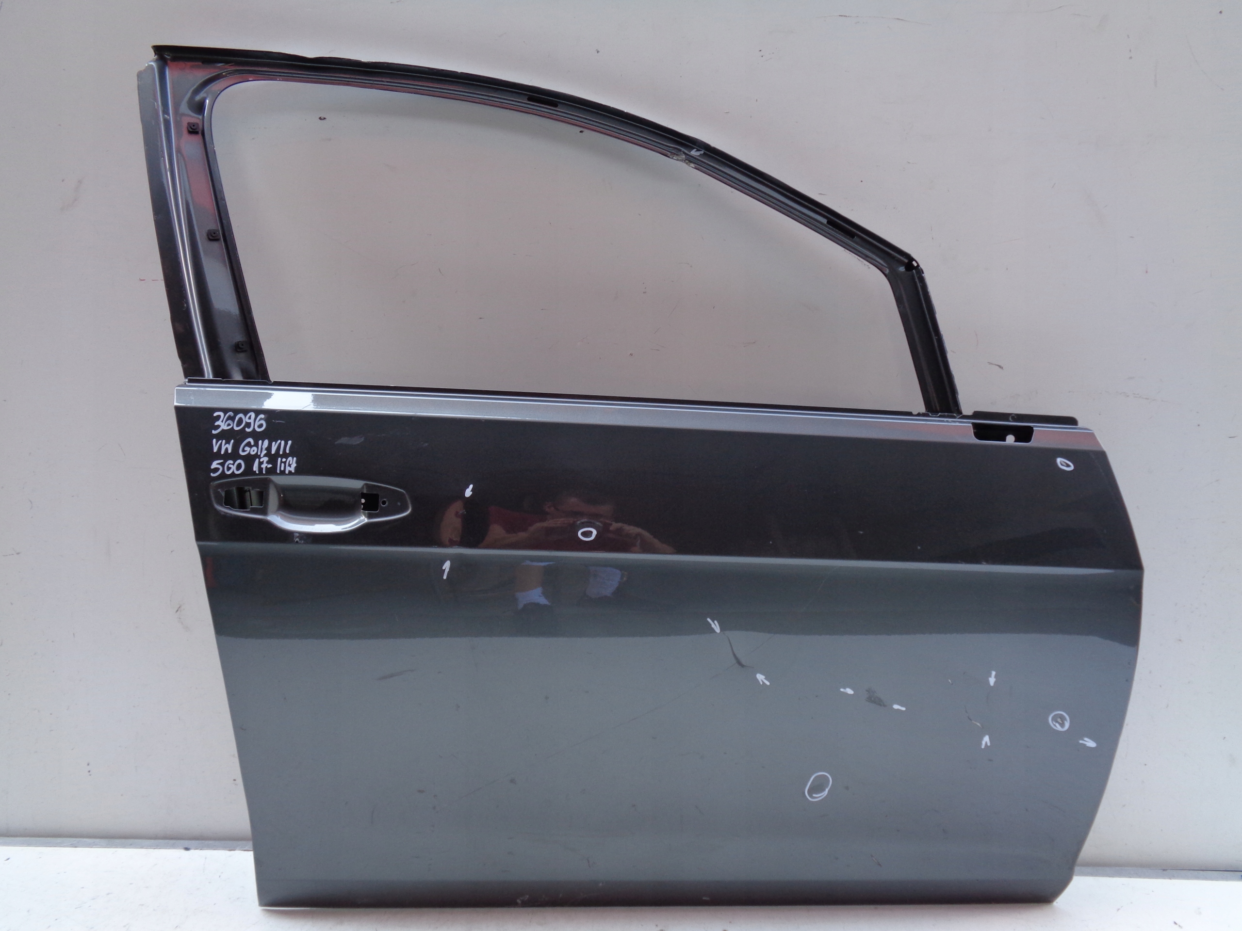 PRAVE PREDNE DVERE VW GOLF VII 7 5G 17- LIFT