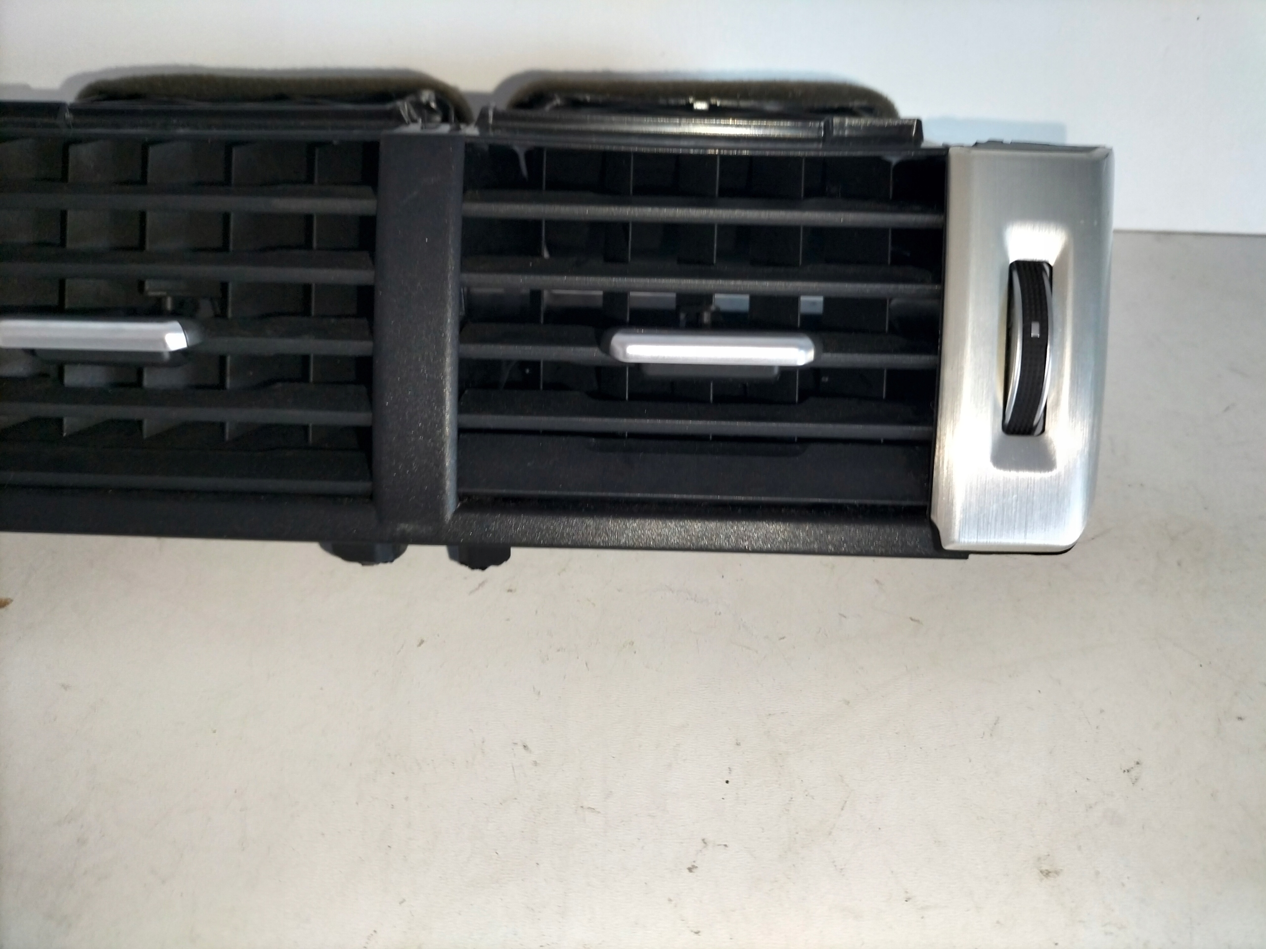 VYDUCH KURENIA RANGE ROVER EVOQUE L538 15-