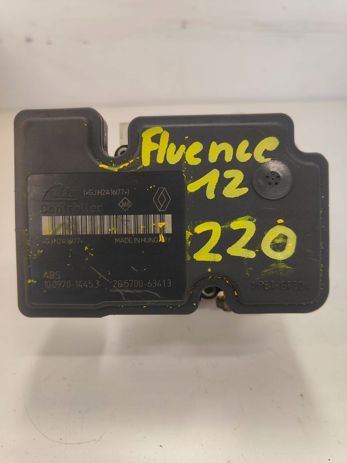 Renault fluence 476606747R KOCKA ABS