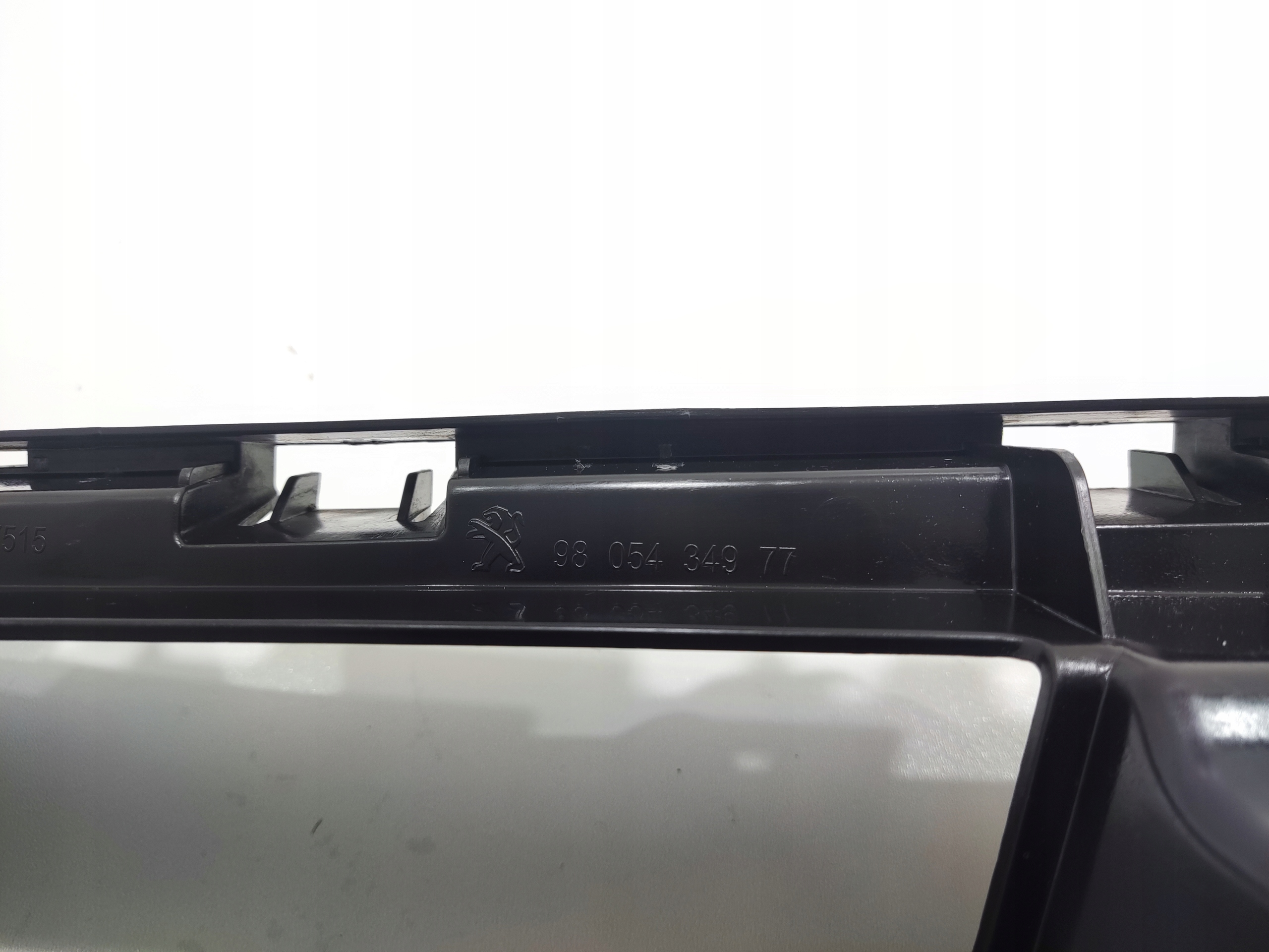 VÝSTUHA HORNÁ NÁRAZNÍKA PREDNA PEUGEOT 5008 I 2013-2016 LIFT 9805434977