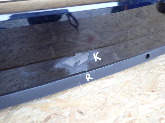 SKODA SUPERB III KOMBI 15- ZADNÝ NÁRAZNÍK