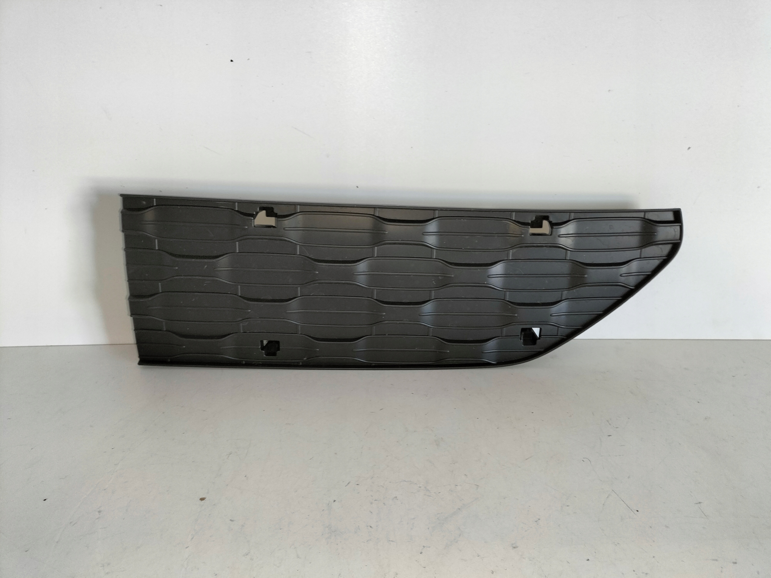 LIŠTA MRIEŽKA PREDNÉHO NÁRAZNÍKA LAVA CITROEN C3 II LFT 13-16