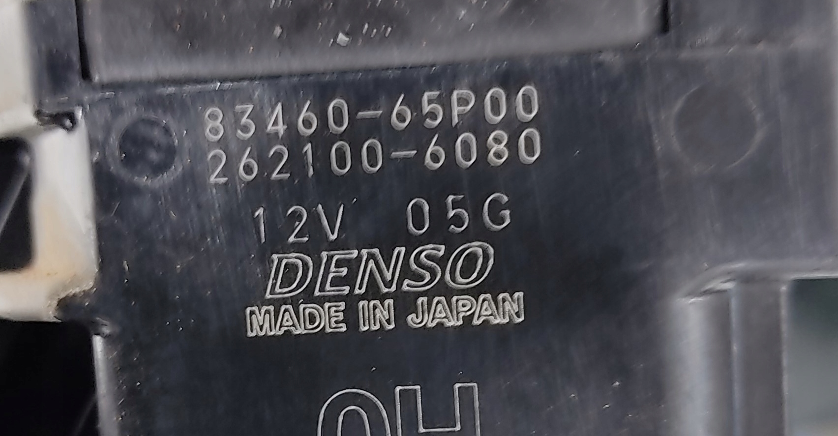 ĽAVÝ PREDNÝ MECHANIZMUS SŤAHOVANIA OKNA SUZUKI IGNIS III 83460-65P00