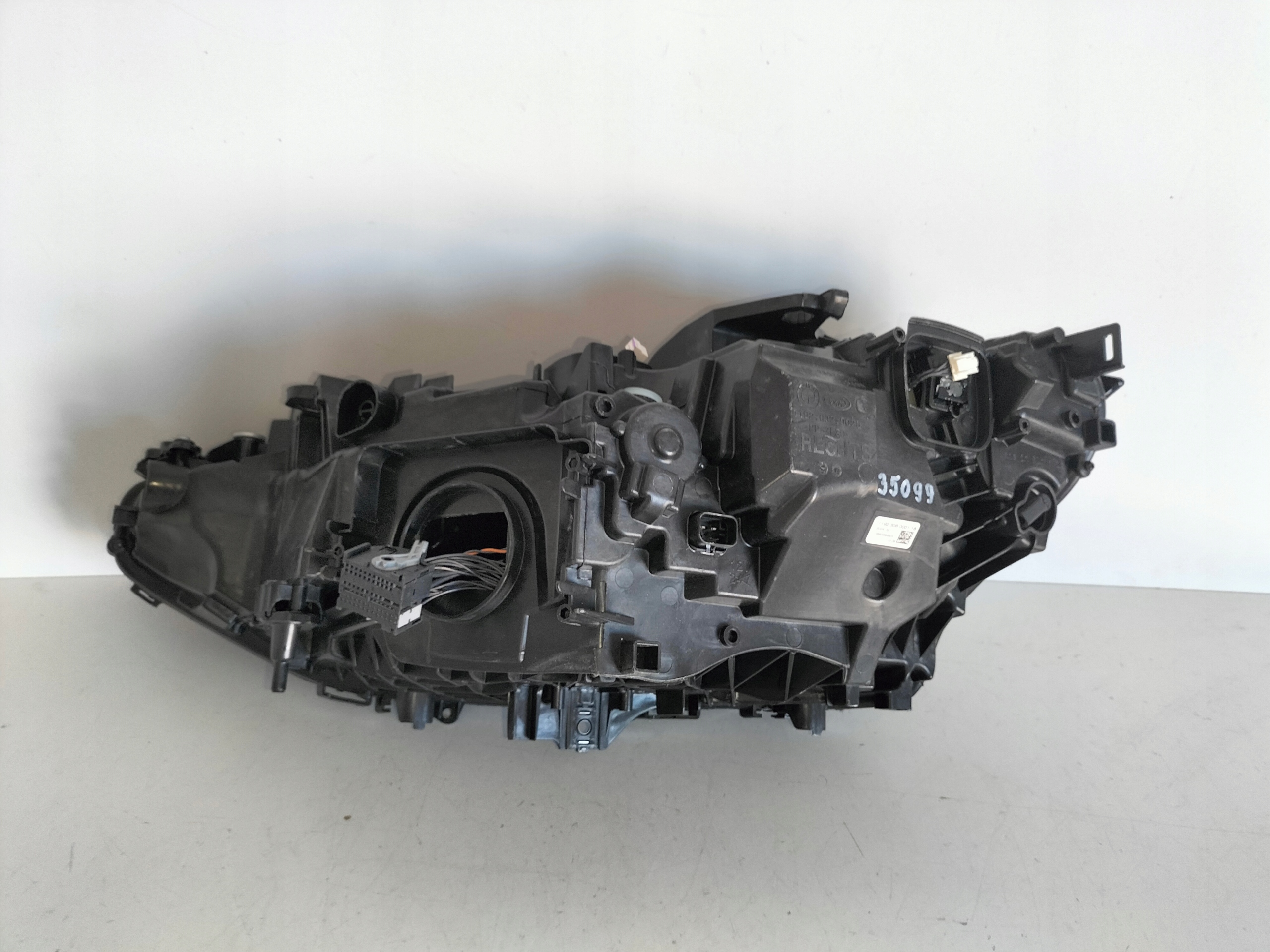 PRAVE PREDNE SVETLO BMW 4 G22 G23 G26 20- FULL LED