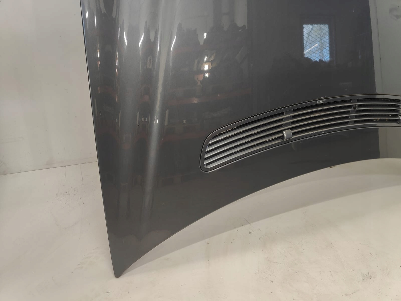 MERCEDES w211 PREDNÁ KAPOTA kol: 368