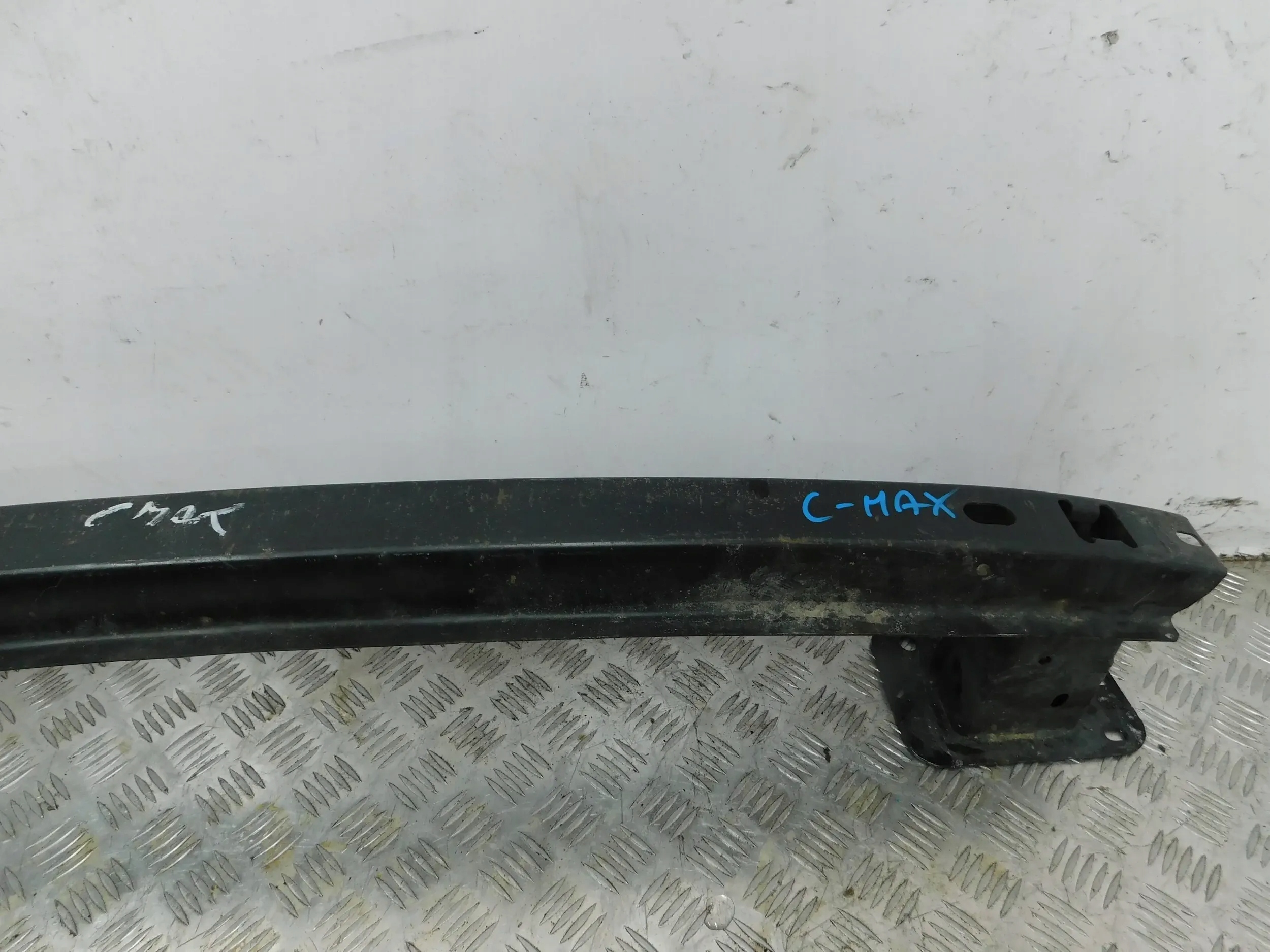 VÝSTUHA ZADNÉHO NÁRAZNÍKA FORD C MAX MK2 10-