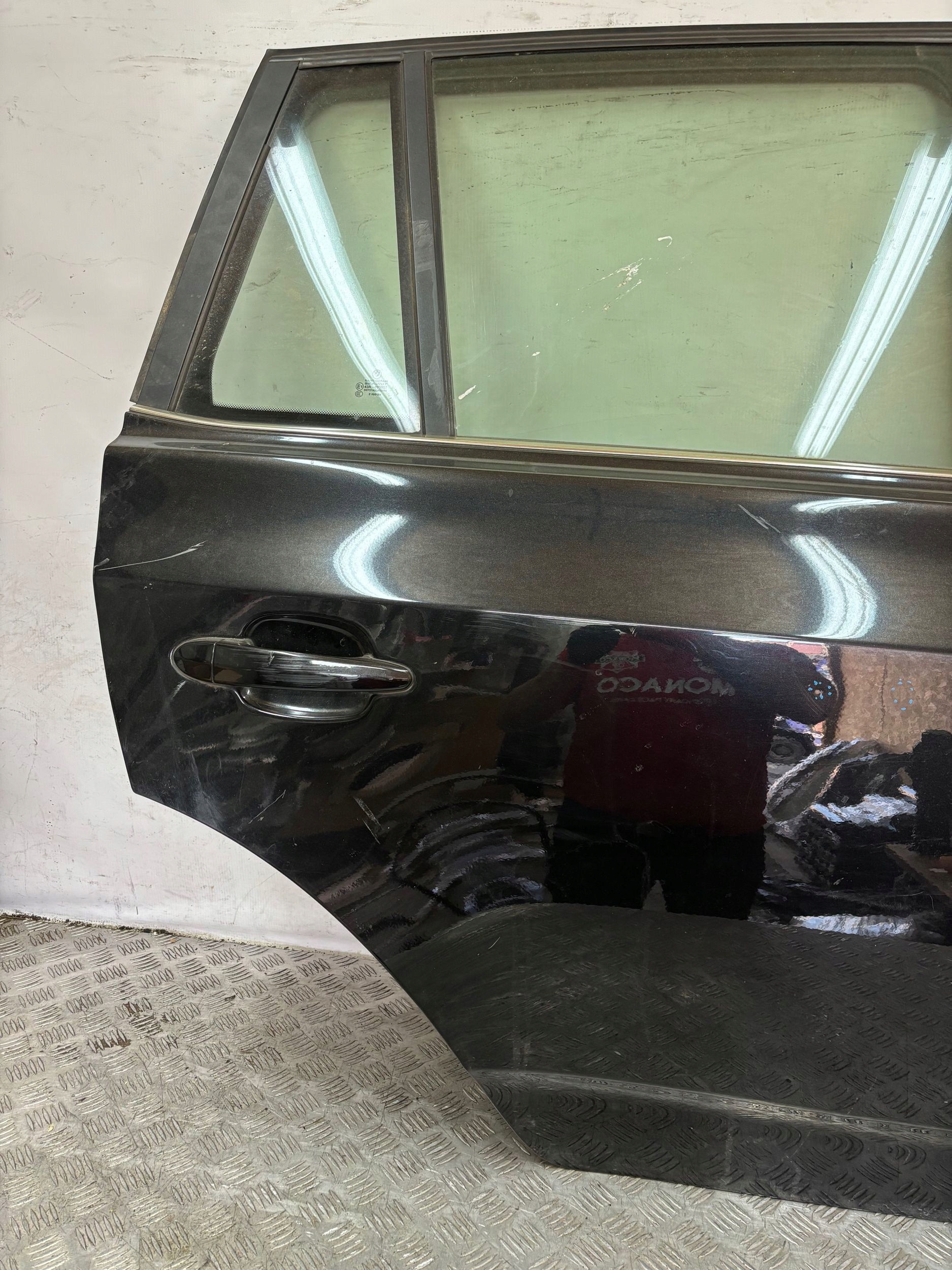 PRAVE ZADNE DVERE BMW X3 E83 03-