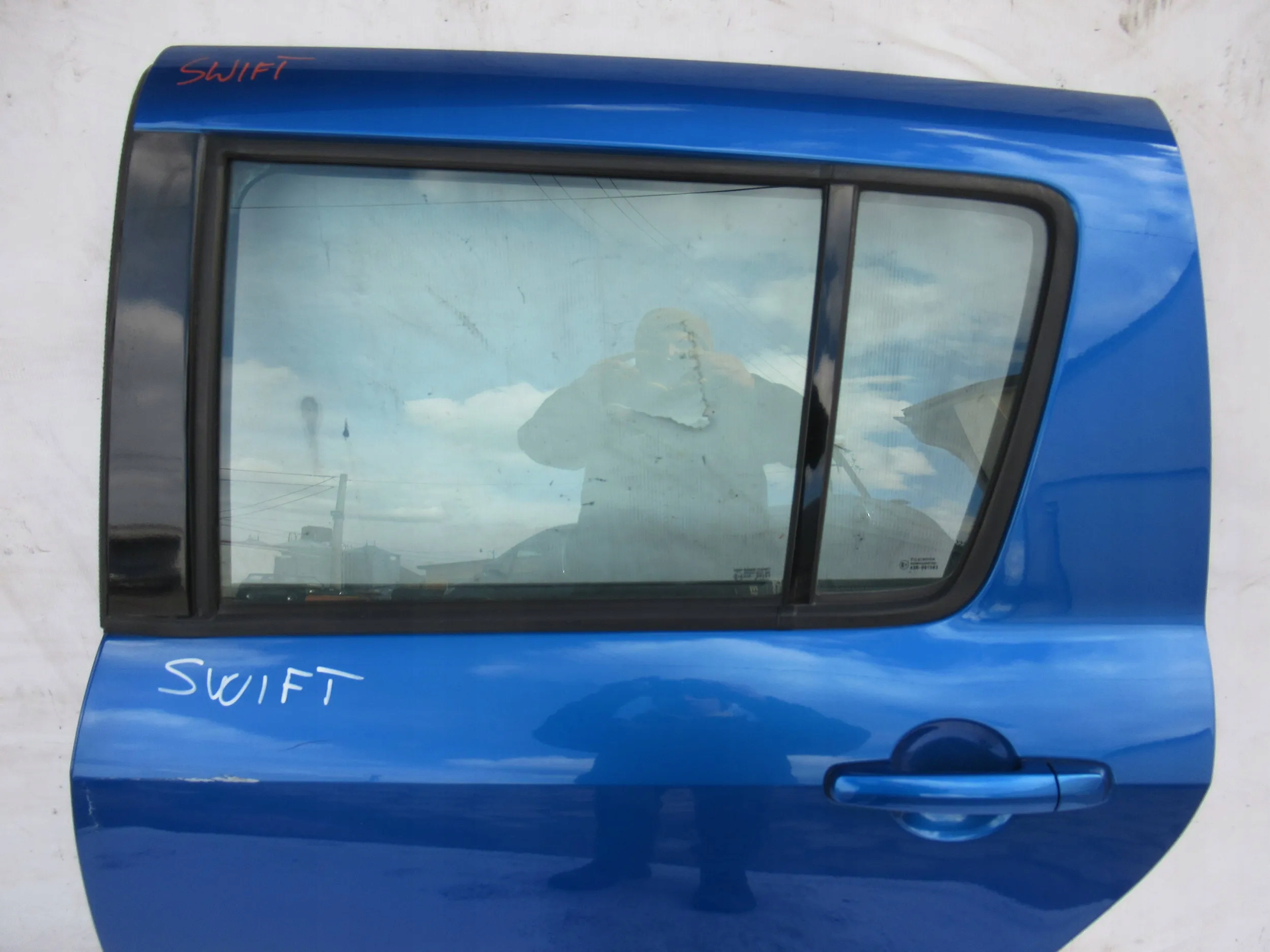 LAVE ZADNE DVERE Suzuki Swift MK6