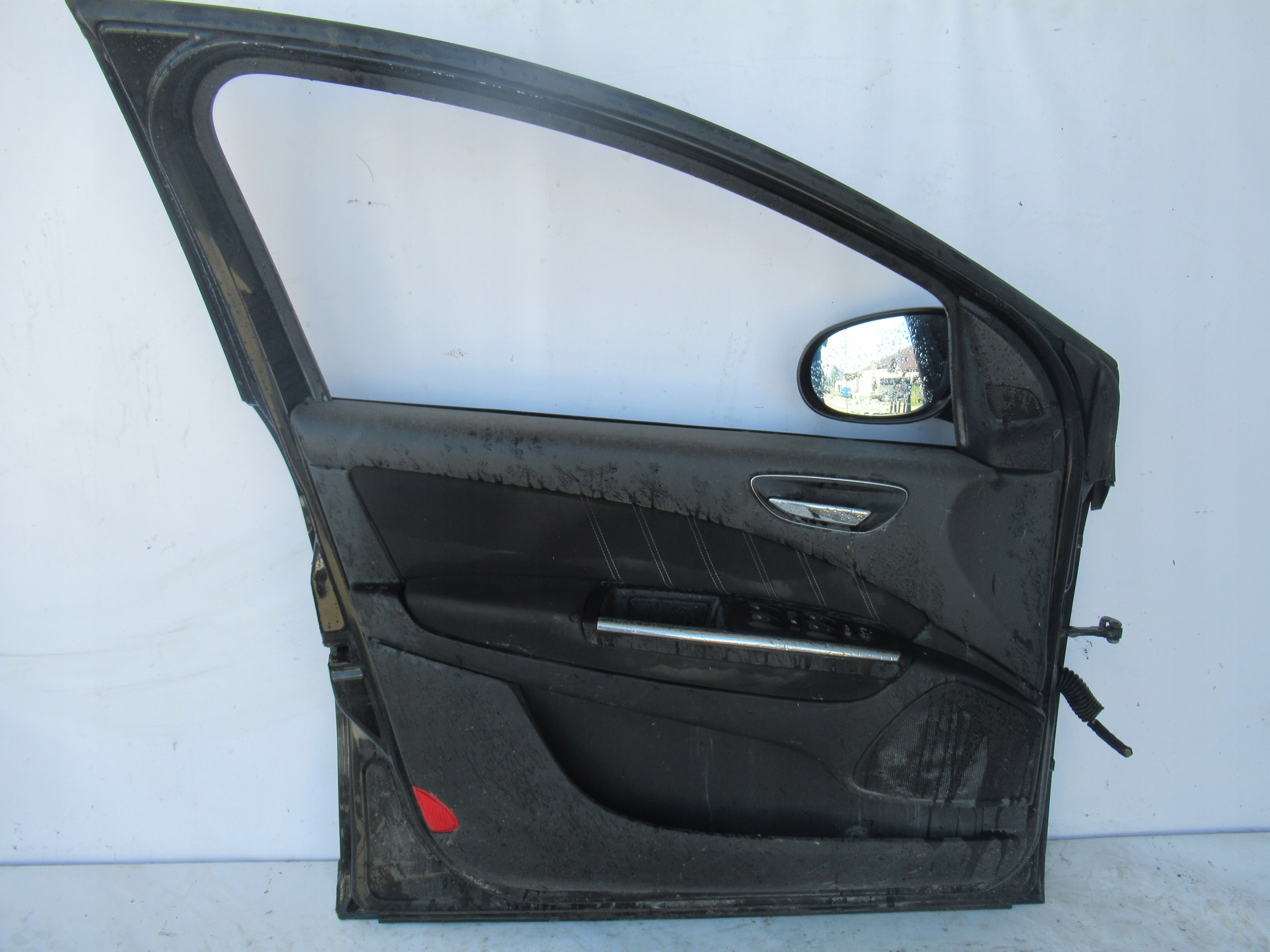 ĽAVÉ PREDNÉ DVERE LANCIA DELTA III 08-