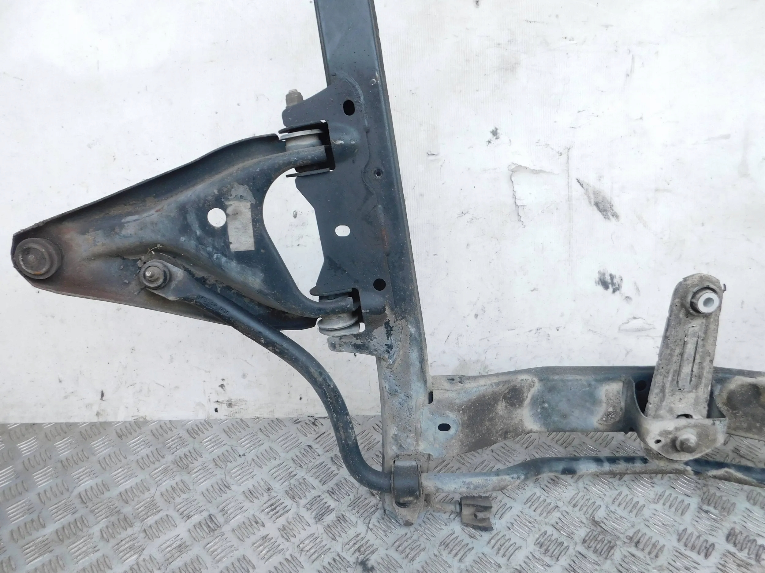 NÁPRAVA NÁPRAVNICA DACIA LOGAN I