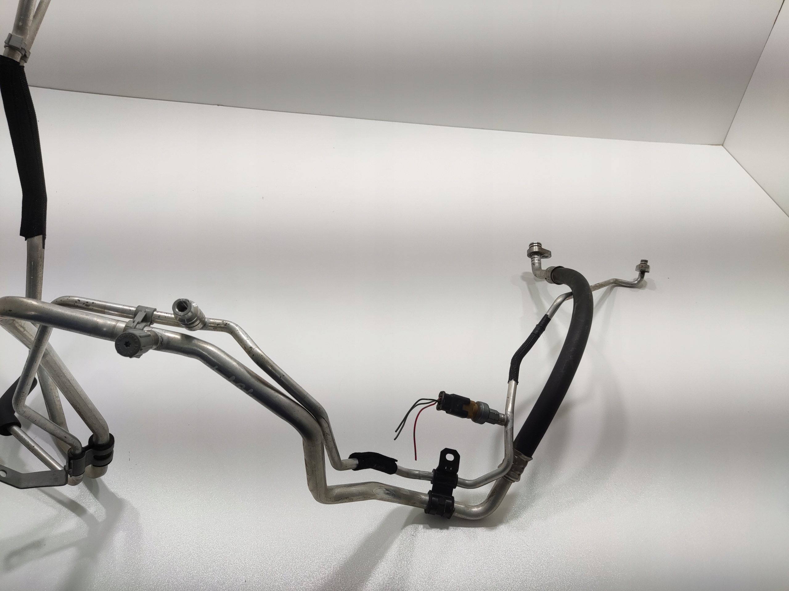 HADICA TRUBKA KLIMATIZÁCIE PEUGEOT 108 I 1.2 VTI 2014-2022 88720-YV060