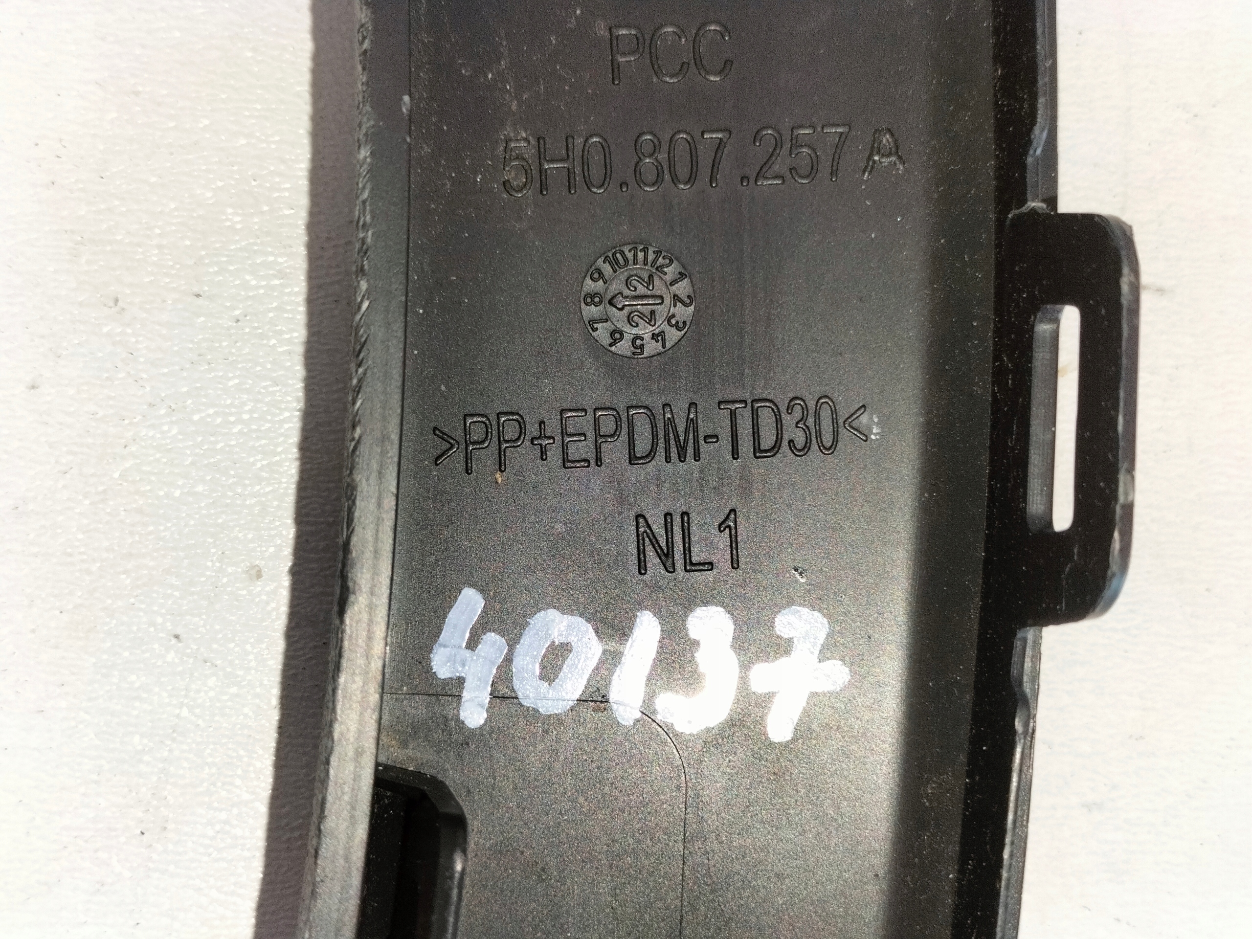 LISTA PREDNEHO NARAZNIKA LAVA VW GOLF 8 VIII 20-24 ALLTRACK