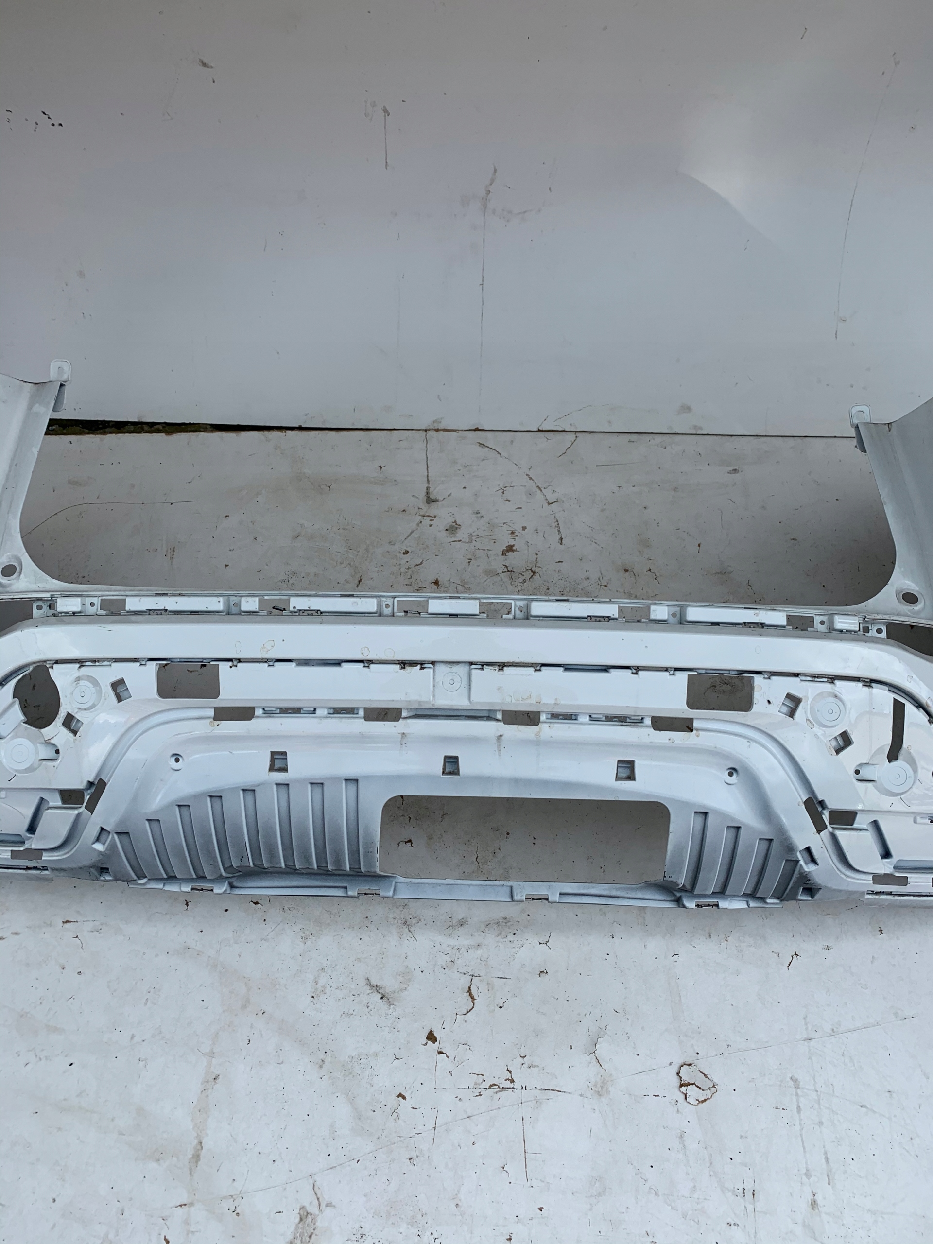 ZADNÝ NÁRAZNÍK RANGE ROVER EVOQUE II